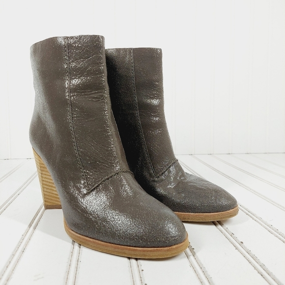 New Marc By Marc Jacobs Grey Textured Leather Block Heel Ankle Boots K135 - Picture 4 of 12